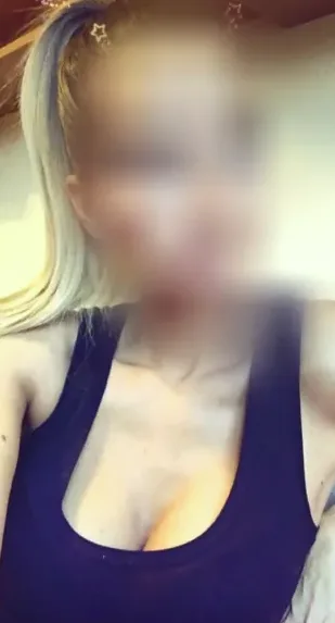 Amanda, 28