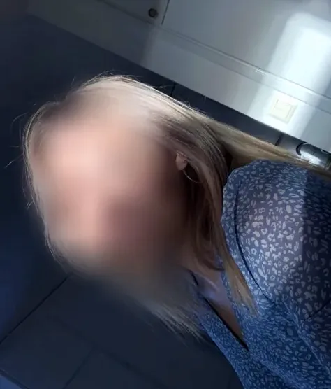 Anna, 19