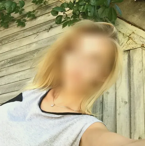 Astrid, 34