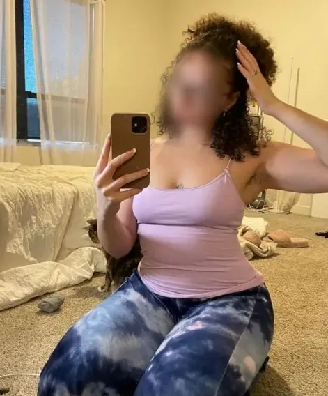 Charlotte, 32