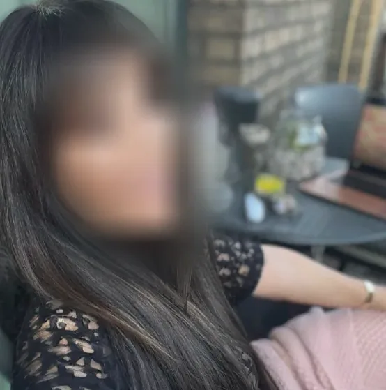 Christina, 24