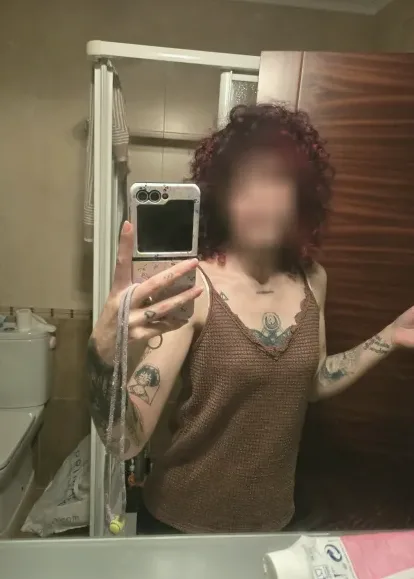 Ellen, 36
