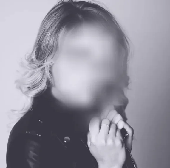 Helle, 33