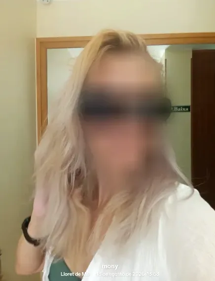 Ivana, 39
