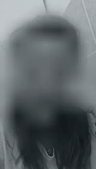 Katrine, 30