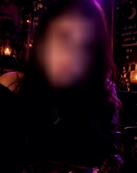 Liv, 33