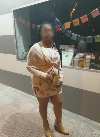 Nora, 25