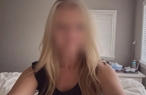 Olivia, 36