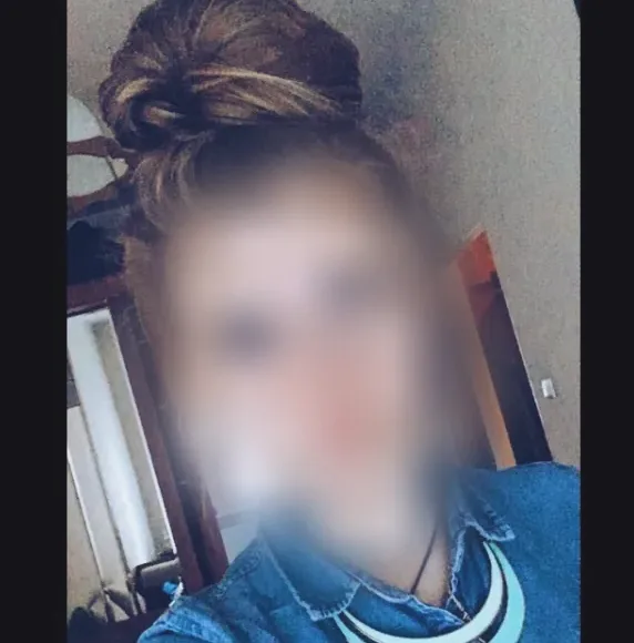 Simone, 34