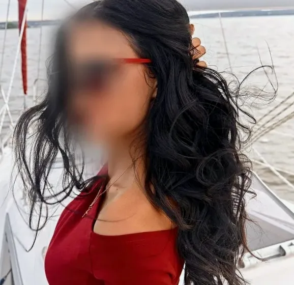 Thea, 35